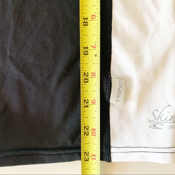 O’Neill Woman’s Long Sleeve Rash Guard - Picture 12 of 16